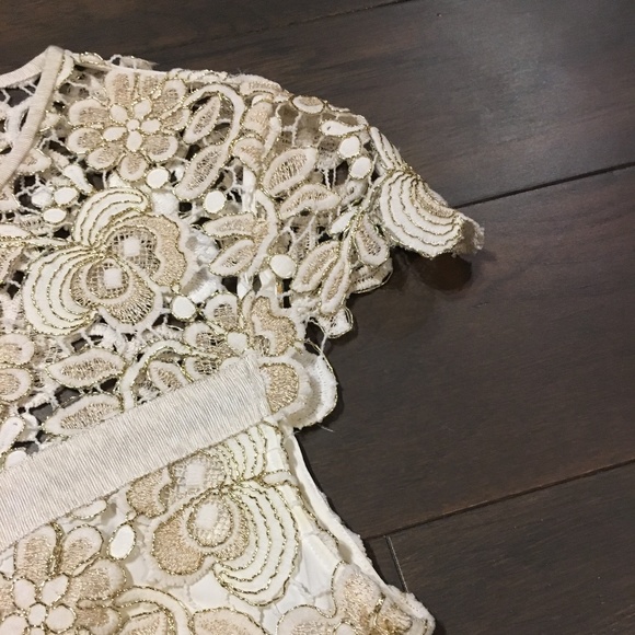 New Saylor Lace Dress - Picture 3 of 4